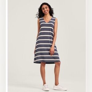 Denver Hayes Grey and Cream Sleeveless V-Neck Dress with Pockets